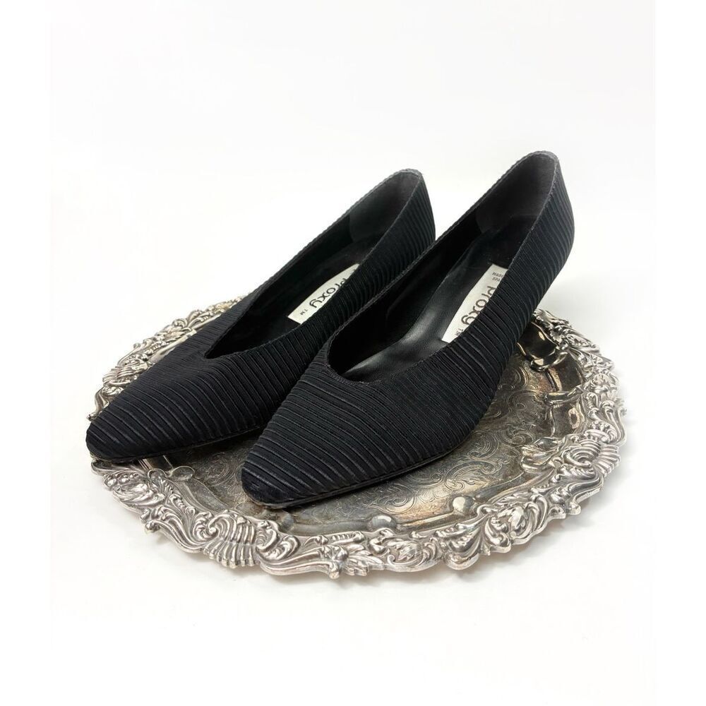 Vintage Proxy Black Ribbed Fabric Kitten Heels Sz 8.5 M